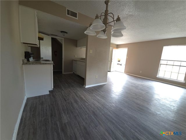 4503 Chase Circle, Killeen, TX 76543