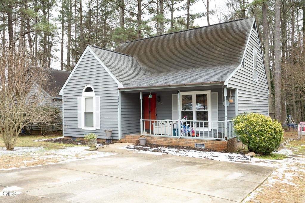 1207 Fernridge Drive, Sanford, NC 27332