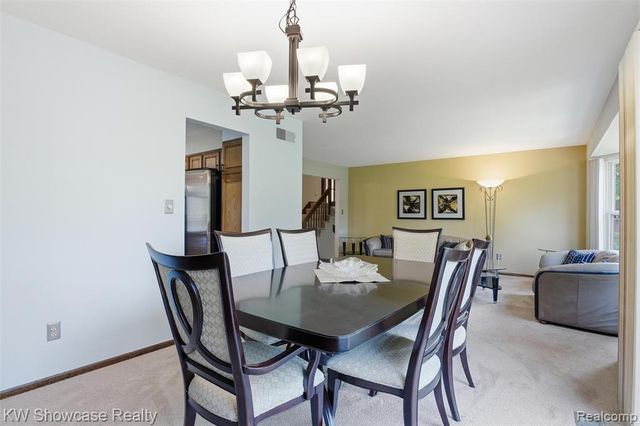 3260 Ravinewood Drive, Commerce Twp, MI 48382