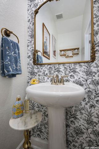 7623 Nolan Creek, Boerne, TX 78015