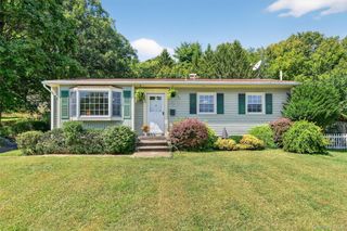 39 Woodside Drive, Warwick, NY 10990