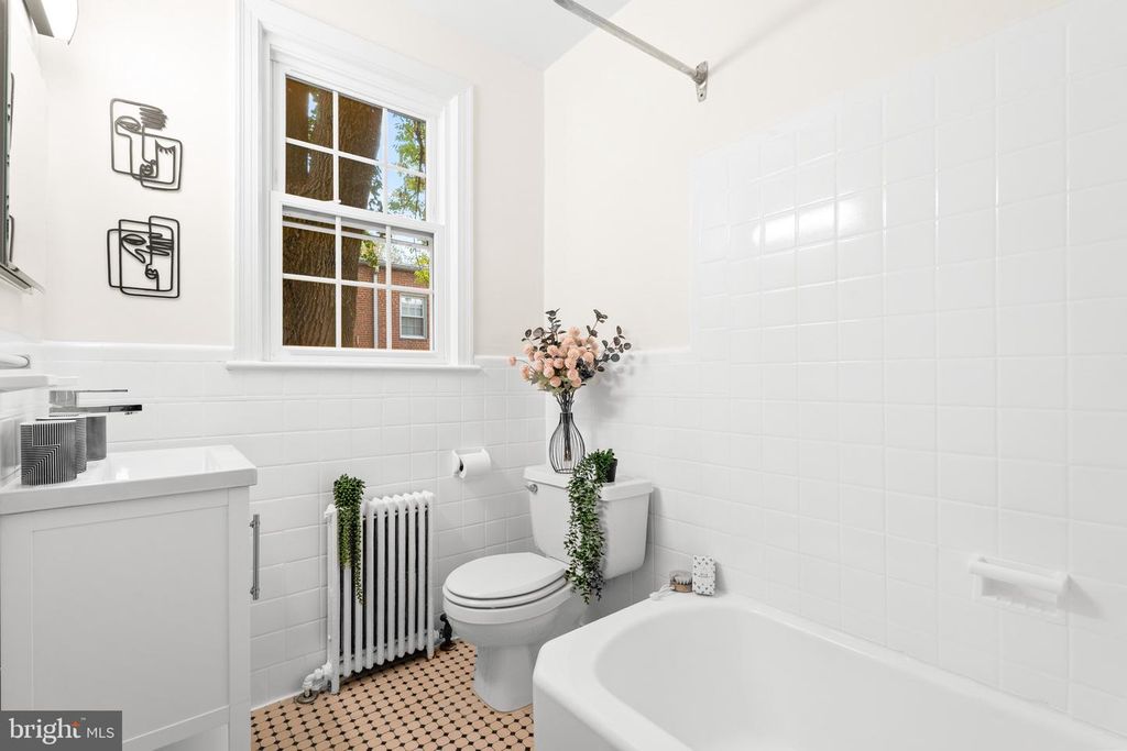 2803 CORTLAND PL NW #206, Washington, DC 20008