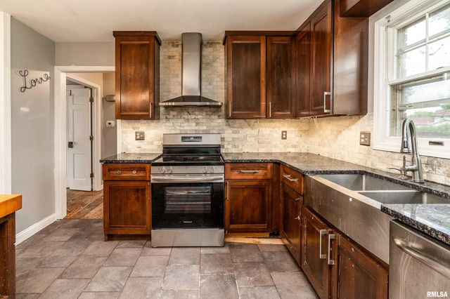 3000 W KENT Street, Carbondale, IL 62901