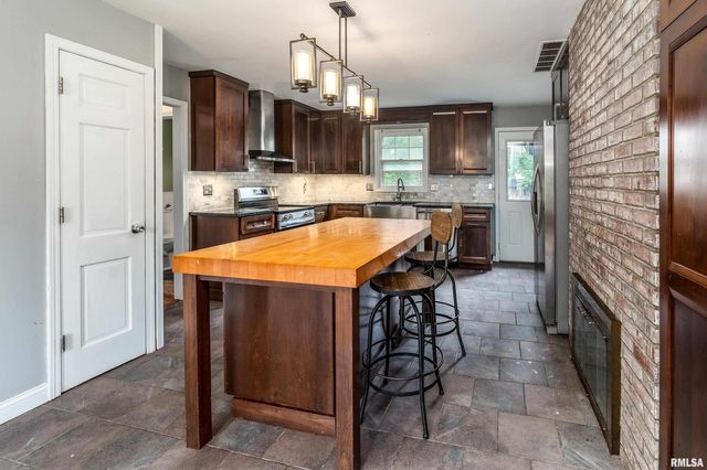 3000 W KENT Street, Carbondale, IL 62901