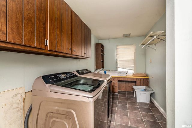 3000 W KENT Street, Carbondale, IL 62901