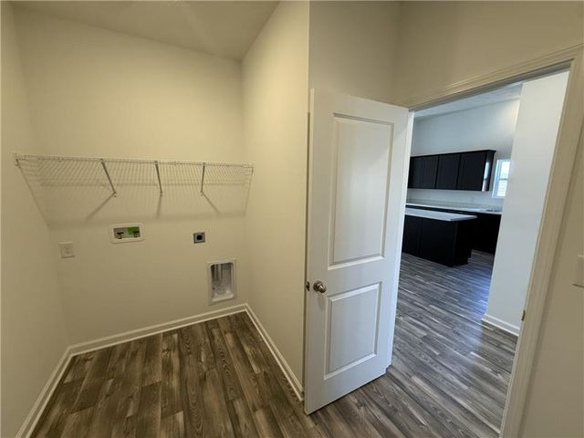 4001 Chakeres, Springfield, OH 45505