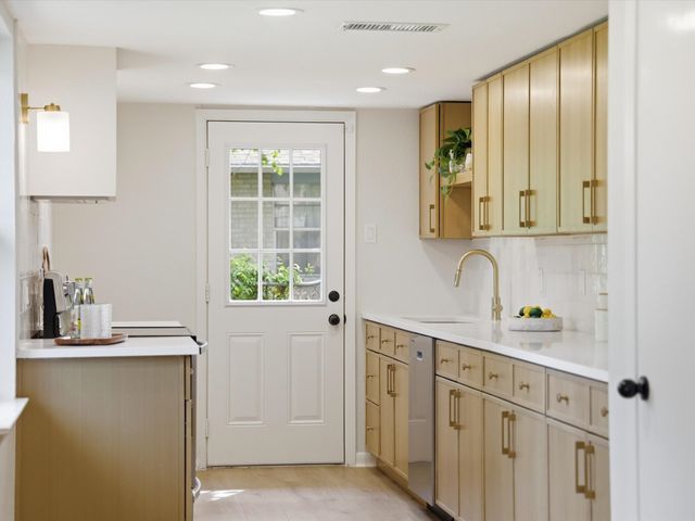 732 Pinehurst Drive, Richardson, TX 75080