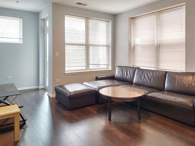 3506 S State Street 308, Chicago, IL 60609