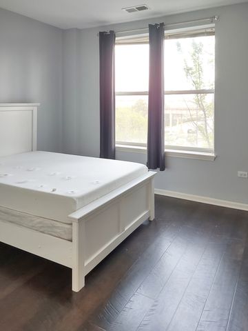 3506 S State Street 308, Chicago, IL 60609