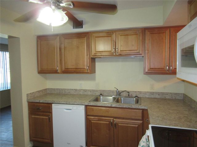 2429 ECUADORIAN WAY 15, Clearwater,, FL 33763