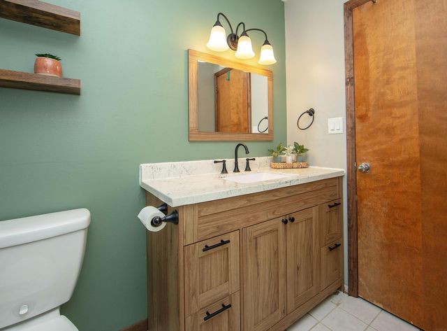 1012 Cedar River Drive, Waverly, IA 50677