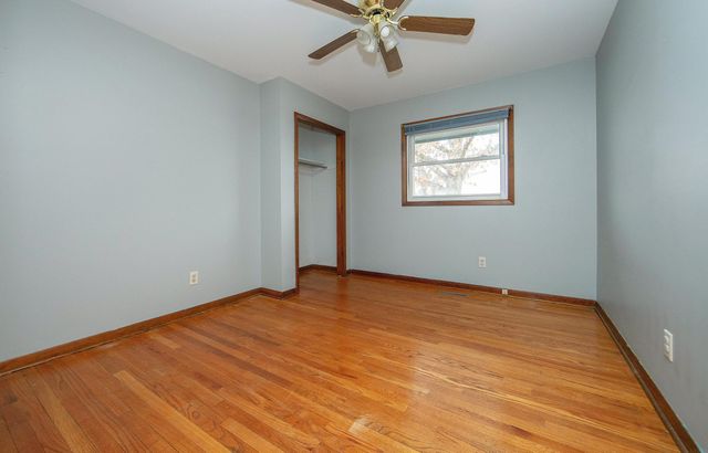 1012 Cedar River Drive, Waverly, IA 50677