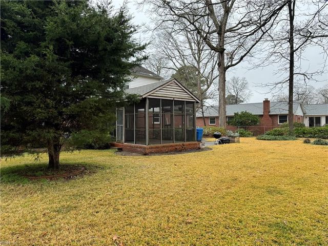 3716 S Queensgrove CIR, Virginia Beach, VA 23452