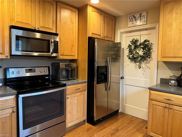 3716 S Queensgrove CIR, Virginia Beach, VA 23452