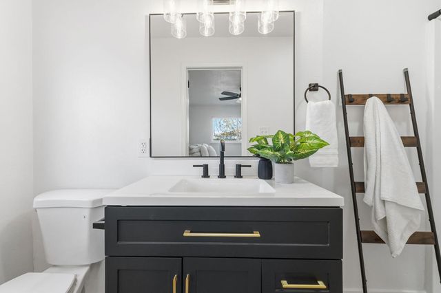 2625 E Sussex Way, Fresno, CA 93726