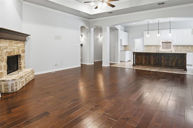 106 Elm Crest Court, Weatherford, TX 76087