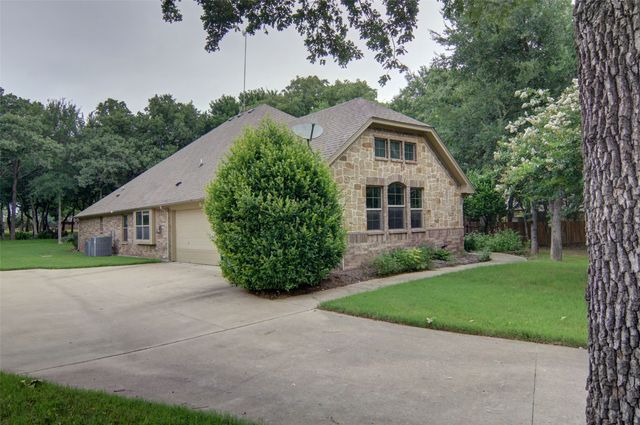 106 Elm Crest Court, Weatherford, TX 76087