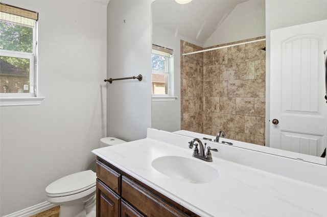 106 Elm Crest Court, Weatherford, TX 76087