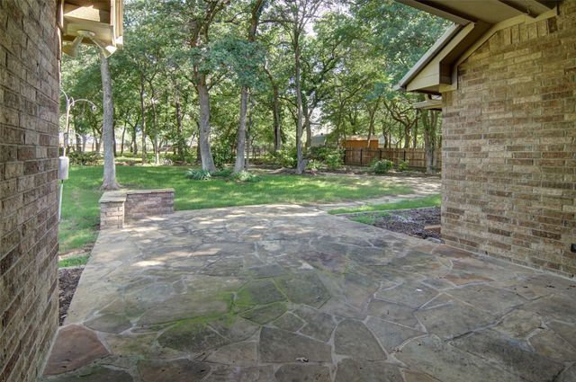 106 Elm Crest Court, Weatherford, TX 76087