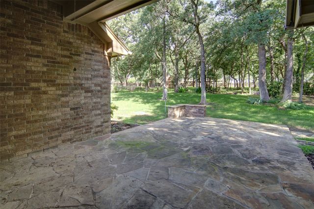 106 Elm Crest Court, Weatherford, TX 76087