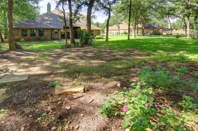 106 Elm Crest Court, Weatherford, TX 76087