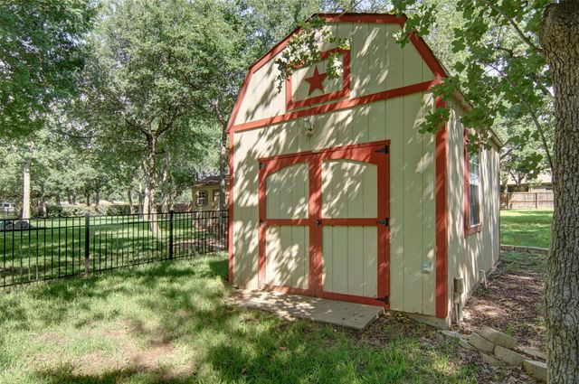 106 Elm Crest Court, Weatherford, TX 76087