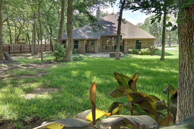 106 Elm Crest Court, Weatherford, TX 76087