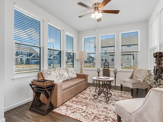 2552 Weatherbee Lane, Naperville, IL 60563