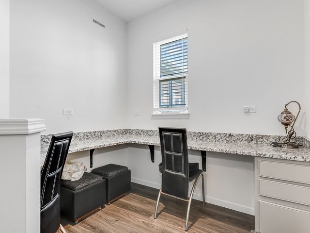 2552 Weatherbee Lane, Naperville, IL 60563