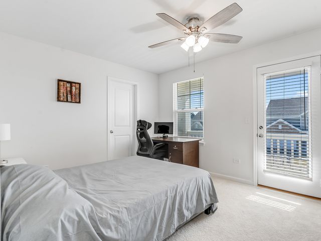 2552 Weatherbee Lane, Naperville, IL 60563