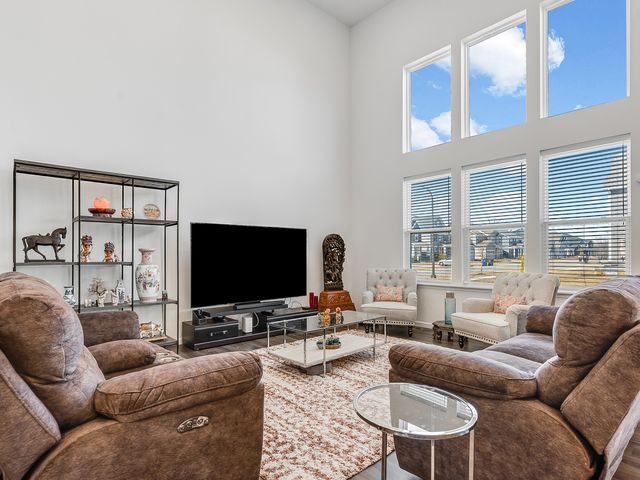 2552 Weatherbee Lane, Naperville, IL 60563