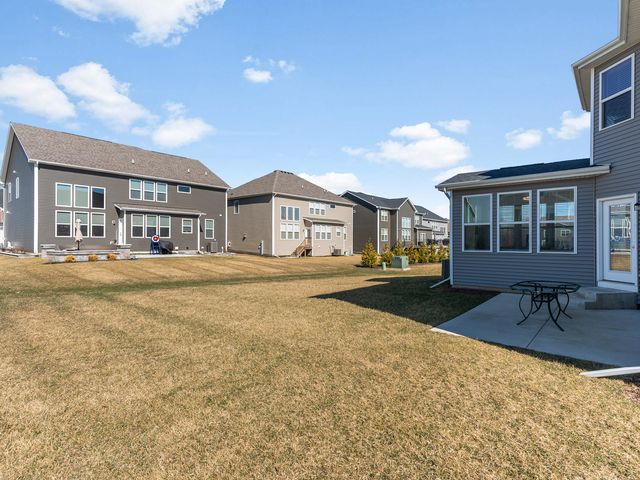 2552 Weatherbee Lane, Naperville, IL 60563