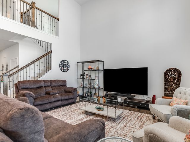 2552 Weatherbee Lane, Naperville, IL 60563