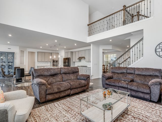 2552 Weatherbee Lane, Naperville, IL 60563