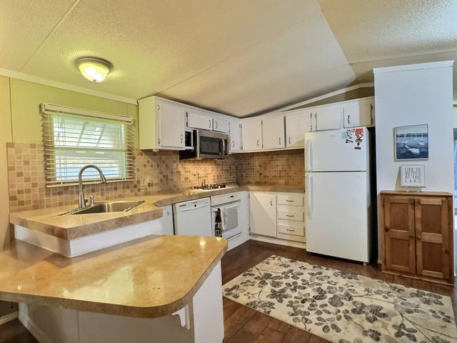 2334 Sanbar Road 86, Possum Kingdom Lake, TX 76449