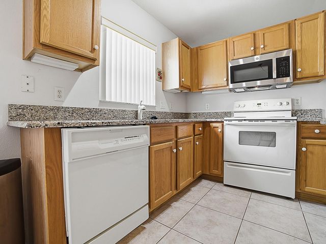 25114 CRANES ROOST CIRCLE, Leesburg, FL 34748