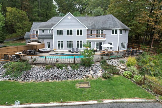 55 Butternut Lane, Watertown, CT 06795