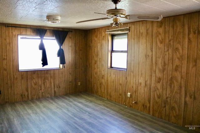 123 Ithaca, Caldwell, ID 83605
