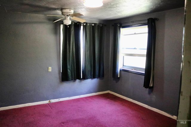 123 Ithaca, Caldwell, ID 83605