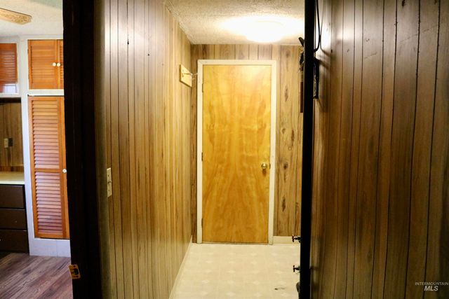 123 Ithaca, Caldwell, ID 83605
