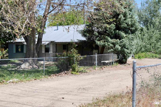 123 Ithaca, Caldwell, ID 83605