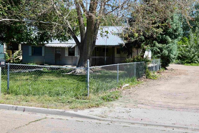 123 Ithaca, Caldwell, ID 83605