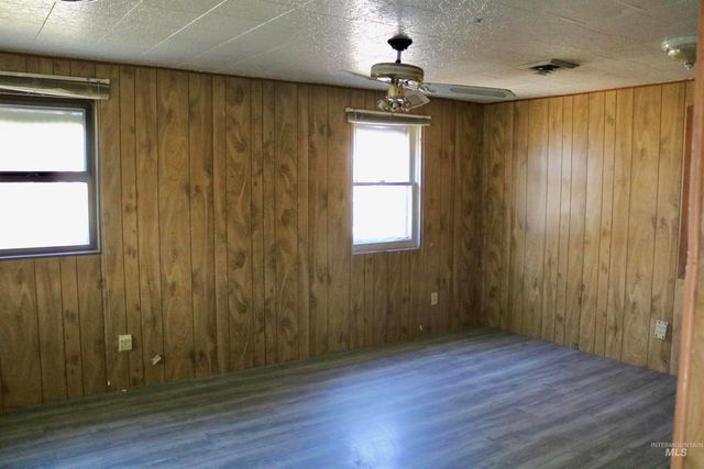 123 Ithaca, Caldwell, ID 83605
