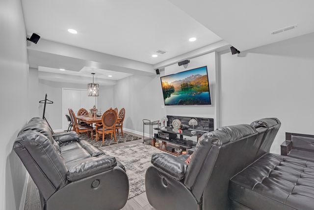 4503 Sassafras Lane, Naperville, IL 60564