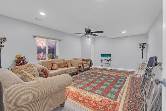 4503 Sassafras Lane, Naperville, IL 60564