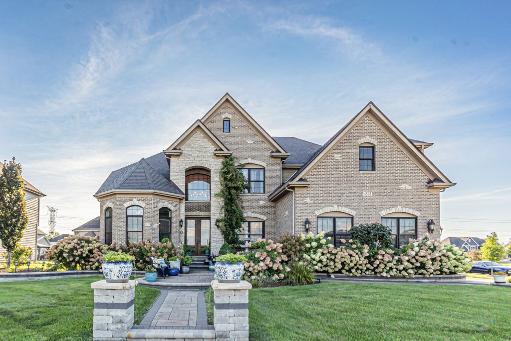 4503 Sassafras Lane, Naperville, IL 60564