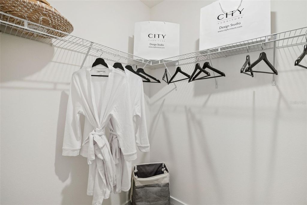 Image 15 of property listing at 3481 WYE OAK DRIVE, Apopka, FL 32703