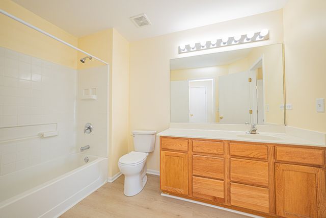1335 Harvest Drive, Crest Hill, IL 60403