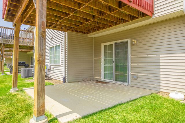 1335 Harvest Drive, Crest Hill, IL 60403