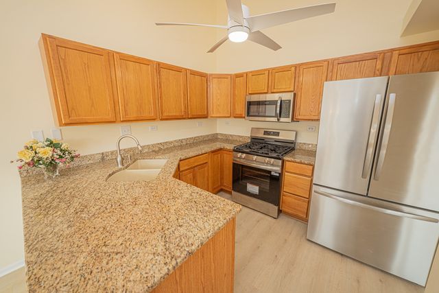 1335 Harvest Drive, Crest Hill, IL 60403